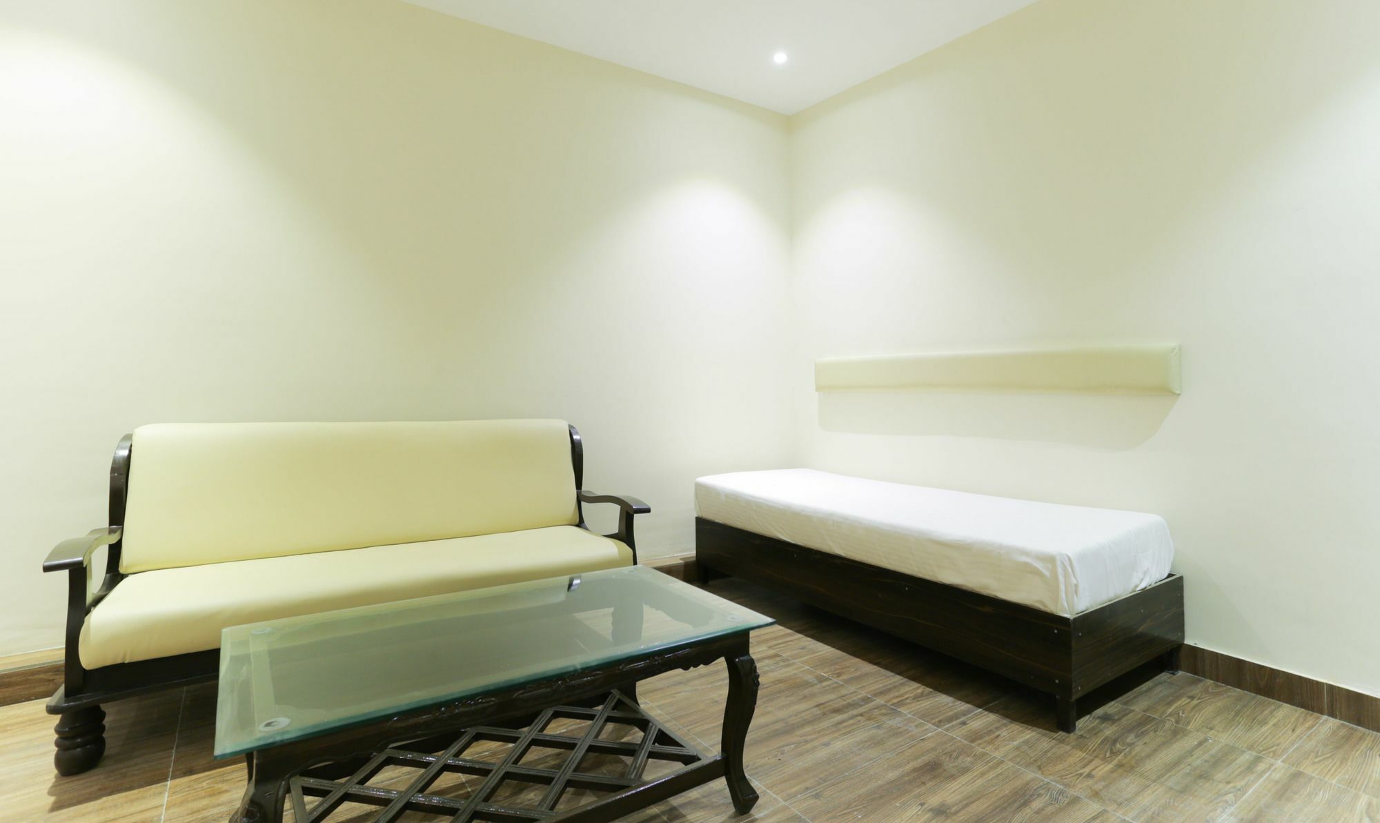 Fabexpress Golden Tulipz Hotel Mumbai Exterior photo